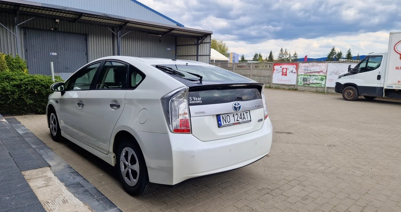 Toyota Prius cena 57900 przebieg: 104000, rok produkcji 2013 z Kłodzko małe 352